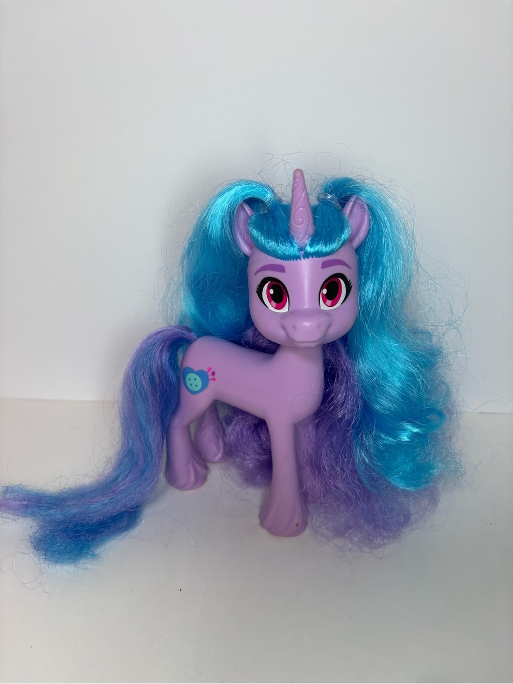 My Little Pony Izzy Moonbow Figure 6” Purple Unicorn Brushable Hair G5 Hasbro